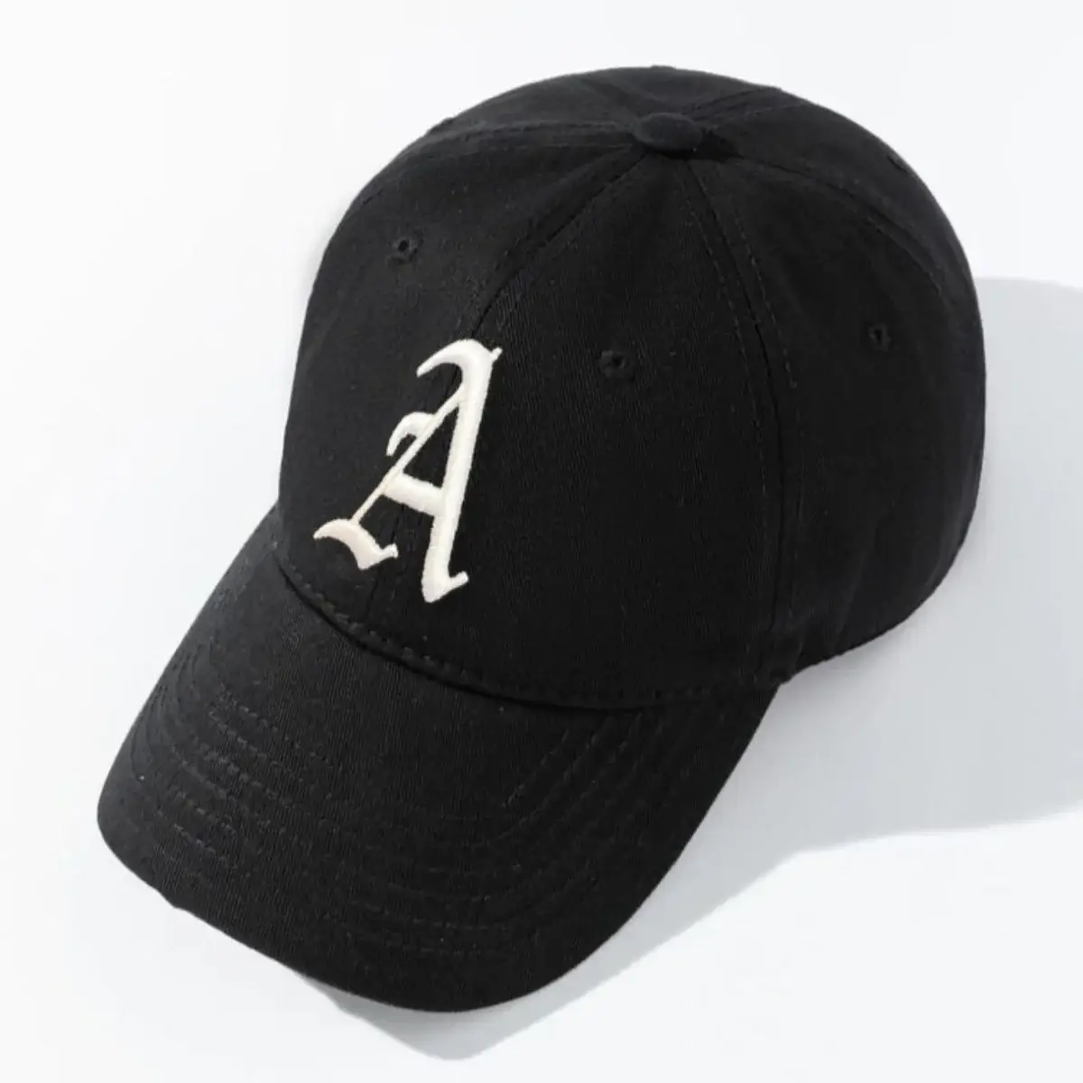 casquette de baseball noire etre different (3)